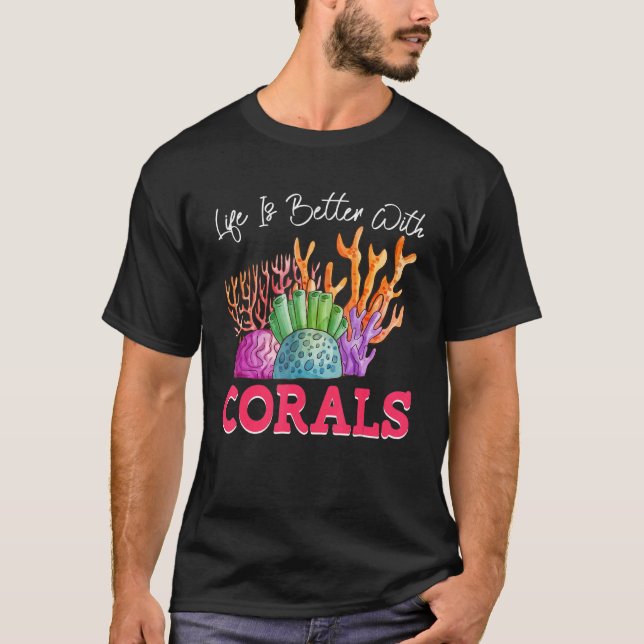 Med koraller i havskorallrev t shirt (Framsida)