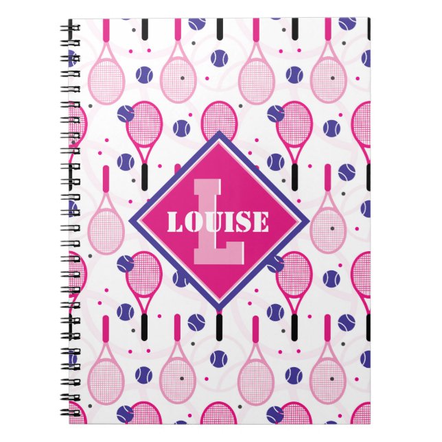 Med namn & initial, rosa och lila tennisrackets anteckningsbok (Framsidan)