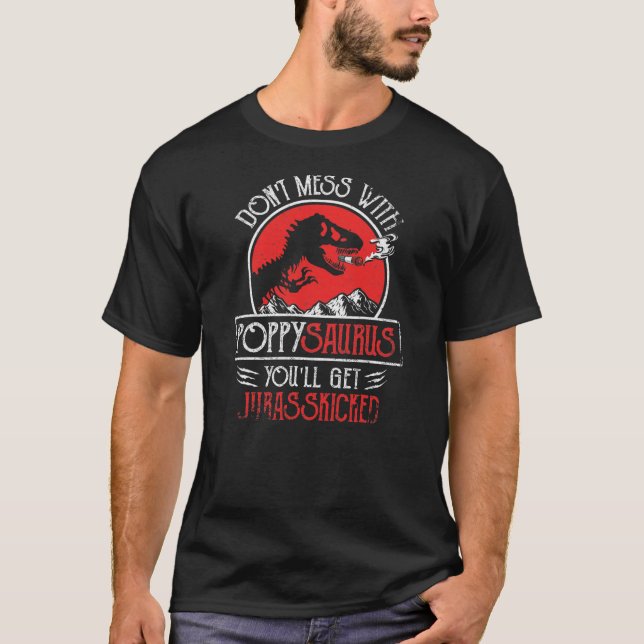  med Poppysaurus... T Shirt (Framsida)