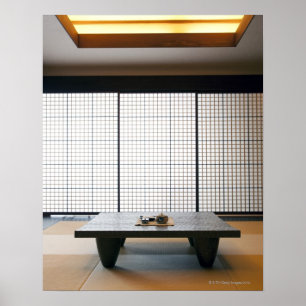 med träbord och modern stiltatami: poster