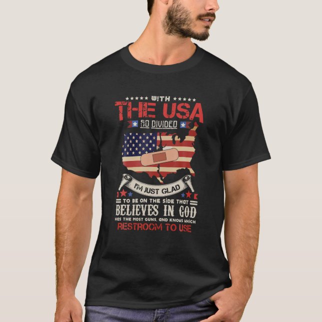 Med USA så splittrade är jag glad över att vara på T Shirt (Framsida)