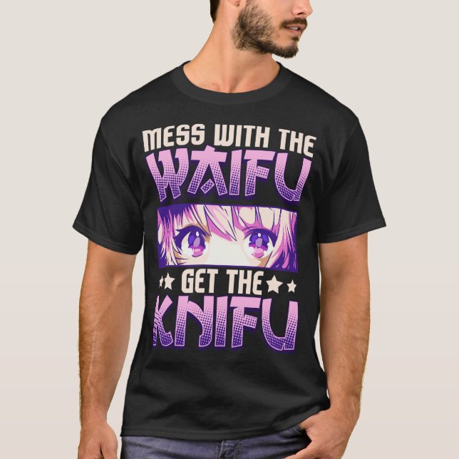  med Waifu får Knifu Cute Anime T Shirt (Framsida)