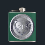 Medallion för 20:e Emerald Bröllop-årsdagen Fickplunta<br><div class="desc">När vi har nått milstolpar i nyckel i livet är det bara höger att markera och observera dem, så jag tänkte att en stilig väg skulle vara med en platinaliknande medallion med naturligt, en hjärtsymbol i centrum. Jag är också här för att anpassa eller illustrera något unikt för dig, bara...</div>