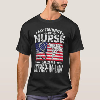Medan Retro Man Min Favoritsjuksköterska Kallar Mi T Shirt