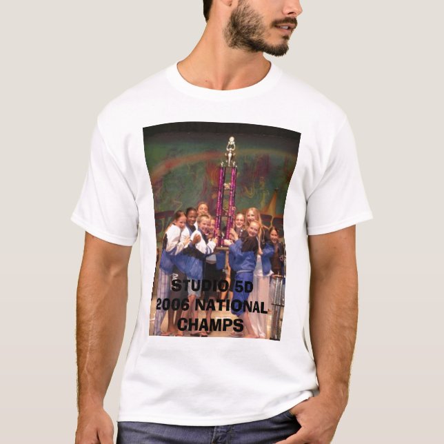 MEDBORGAREMÄSTARE 2006 för STUDIO 5D Tee Shirt (Framsida)