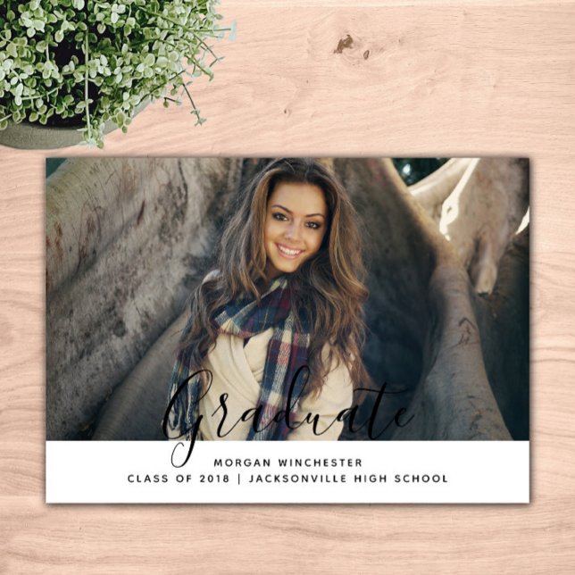 Meddelande från Elegant Studenten | Vit Inbjudningar (White Simple Elegant Graduation Announcement)