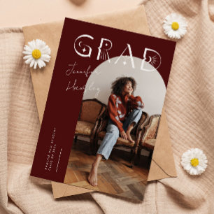 Meddelande om GRAD Maroon Arch Mystical Studenten
