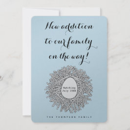 Meddelande om Graviden i Cute Nest Monogram Pojke Inbjudningar