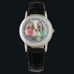 Meddelande om och foto till Grandma Anpassningsbar Armbandsur<br><div class="desc">Skapa din egen fotoklocka för din mormor eller nana, med ditt eget foto- och anpassningsbar-meddelande. Mallen är ett redo som du kan använda för att lägga till ett eget foto och du kan anpassa formuleringen om du vill. Ordalydelsen lyder för närvarande: "Mormor, tack för att ni alltid skapar tid för...</div>