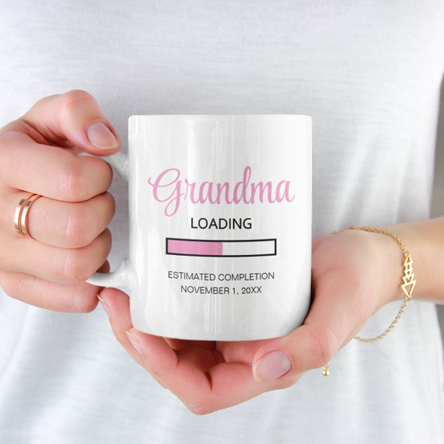 Meddelande om rosa Grandma Loading Gravid Kaffemugg (Skapare uppladdad)