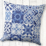 Medelhavets blå vita panel Mönster Kudde<br><div class="desc">Söt indigo Blue och white mönster i vattenfärg. Originalkonst av Nic Squirrell.</div>