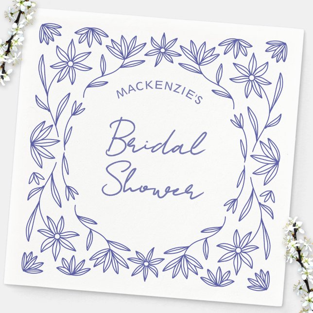 Medelhavsblå Vildblomma Bröllopsdusch Pappersservett (Modern Mediterranean wildflower art blue and white personalized custom name bridal shower napkins)