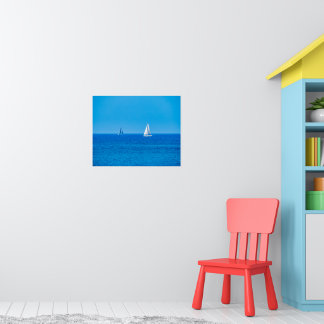 Medelhavsro: Segelbåtar vid horisonten Poster