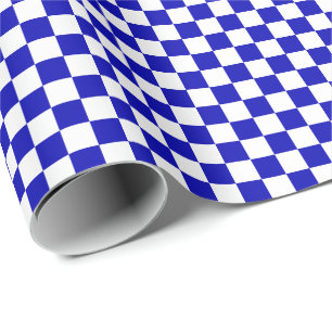 Medelkungliga blått- och vitkontroller som slår presentpapper