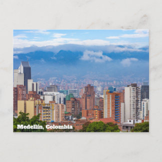 Medellín, Colombia Skyline Vykort