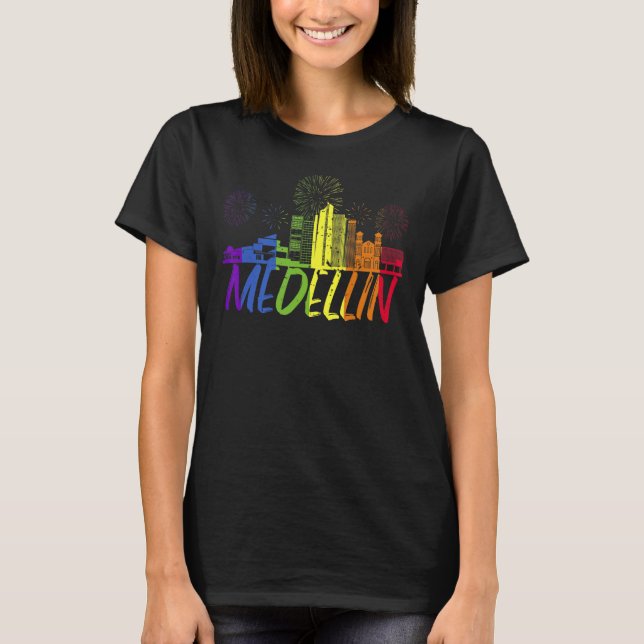 Medellin Pride Skyline Pride Parad Medellin T Shirt (Framsida)