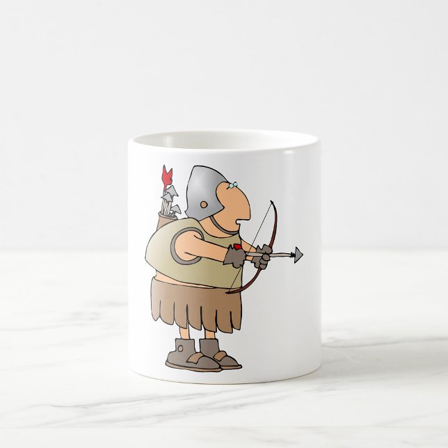 Medeltida bågskyttekämpe Rolig riddare med båge Kaffemugg (Skapare uppladdad)