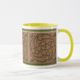 Medeltida gotisk spiraltrippelpanel mugg