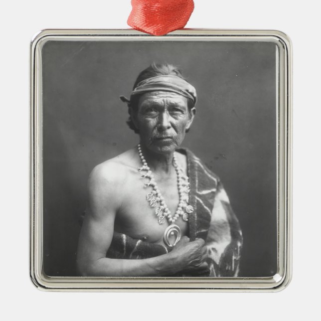 Medicinmanen, c.1915 julgransprydnad metall (Framsidan)