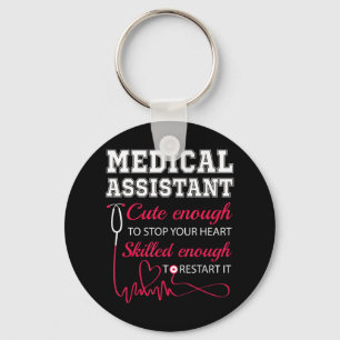 Medicinsk assistent för akut sjuksköterska stoppar nyckelring