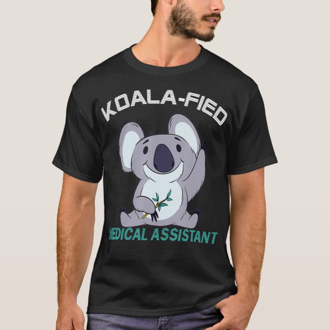 Medicinsk assistent Koalafied Qualified MORSA  T Shirt (Framsida)