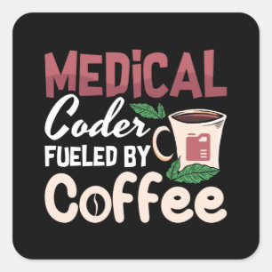 Medicinsk koder som bärs av kaffekodningsprogram fyrkantigt klistermärke