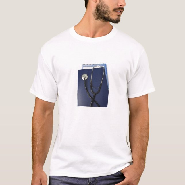 medicinskt stetoskop på blåttmapp tee shirt (Framsida)