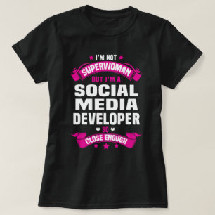 Medieutvecklare i social t shirt