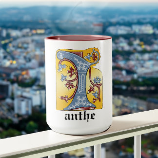 Medieval Blue och Red Ivy Upplyst Brev I Mugg