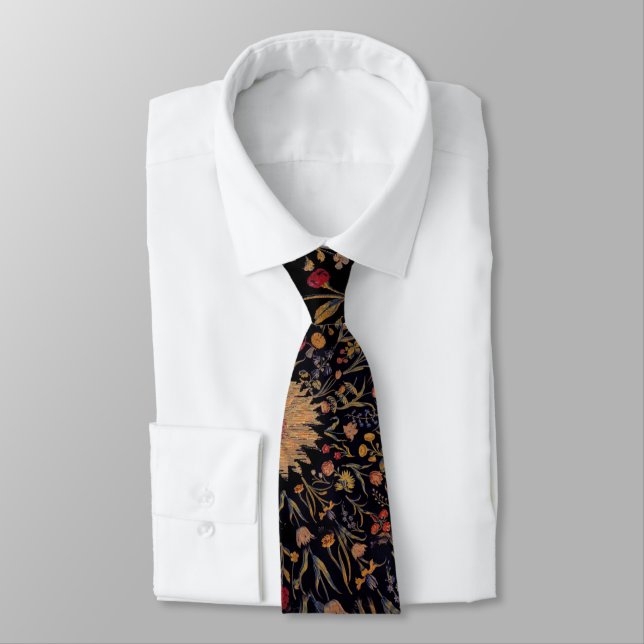 Medieval Flowers on Black Tie Slips (Bunden)