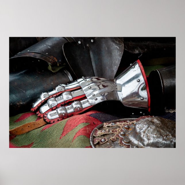 Medieval Gauntlet Poster (Framsidan)