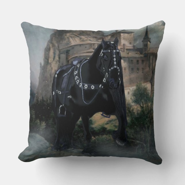 Medieval Horse - Pillow Kudde (Framsida)