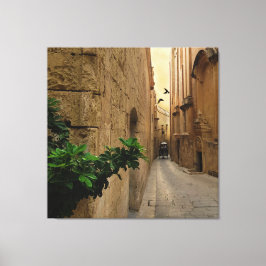 Medieval Narrow Street Tall Byggnad och Coach Canvastryck
