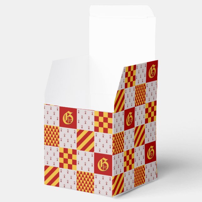 Medieval Red Gult Magic Fantasy Heraldic Presentaskar (Öppnad)