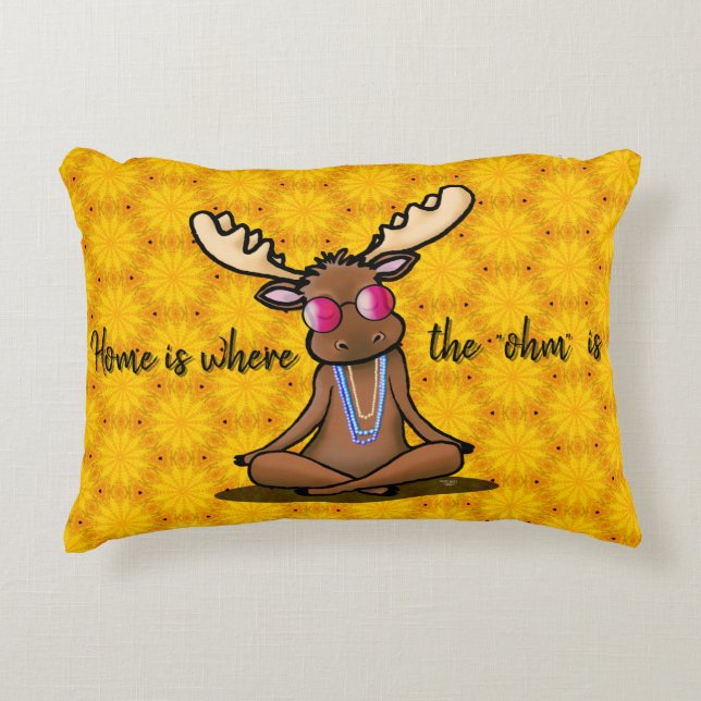 Meditating Moose KiniArt Prydnadskudde (Framsidan)