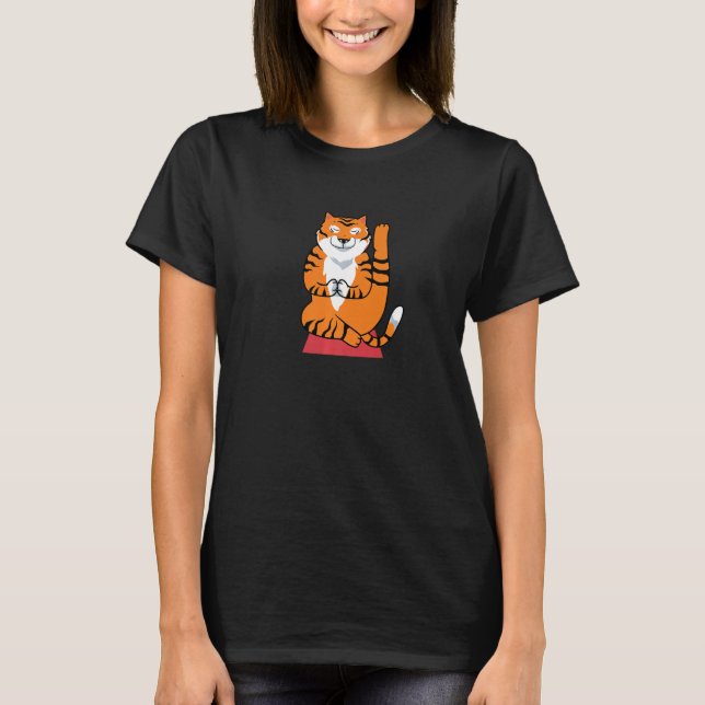 Meditating statue tiger relaxation mindfulness yog t shirt (Framsida)