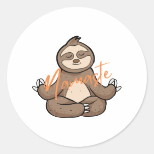 Meditating Yoga Sloth - Namaste Runt Klistermärke