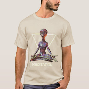 Meditation. Utlänning i flytande form T-Shirt