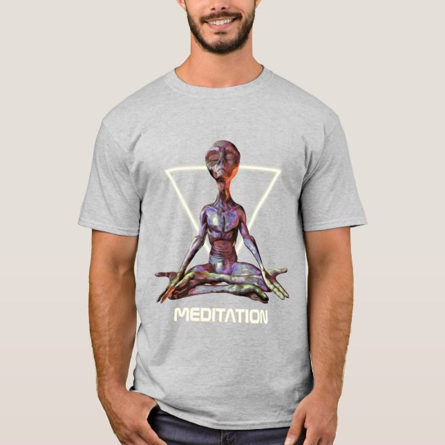 Meditation. Utlänning i flytande form T-Shirt (Framsida)