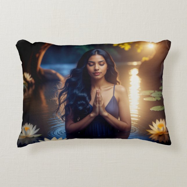 MEDITATION - YOGA - VÄLBEFINNANDE - CARPE DIEM PRYDNADSKUDDE (Framsidan)