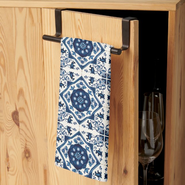 Mediterranean Tiles, Portugal, Azulejo, Majolica Kökshandduk (Thirds Fold)