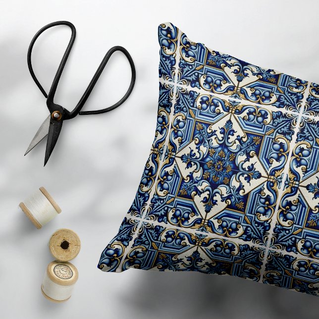 Mediterranean Tiles, Portugal, Azulejo, Majolica Prydnadskudde (Skapare uppladdad)