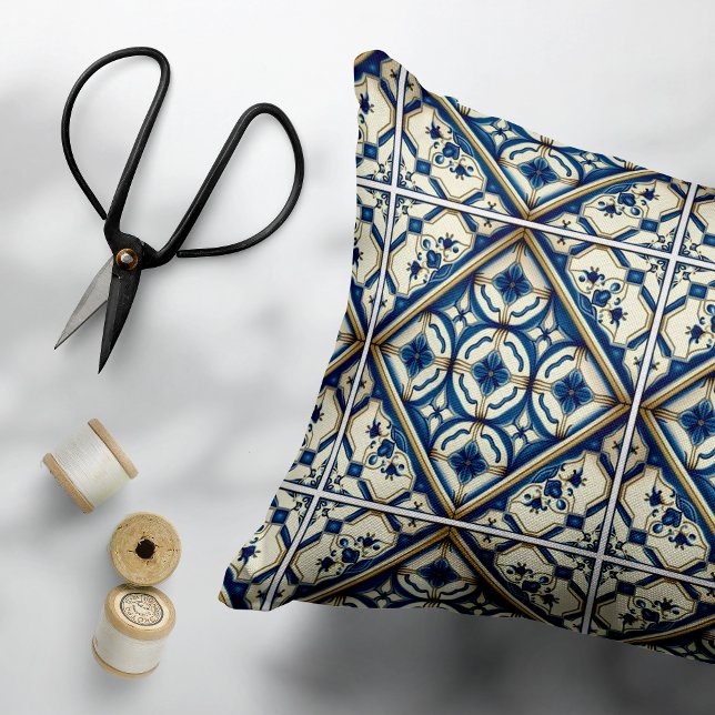Mediterranean Tiles, Portugal, Azulejo, Majolica Prydnadskudde (Skapare uppladdad)