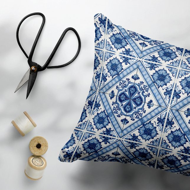 Mediterranean Tiles, Portugal, Azulejo, Majolica Prydnadskudde (Skapare uppladdad)