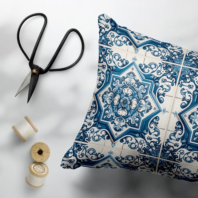 Mediterranean Tiles, Portugal, Azulejo, Majolica Prydnadskudde (Skapare uppladdad)