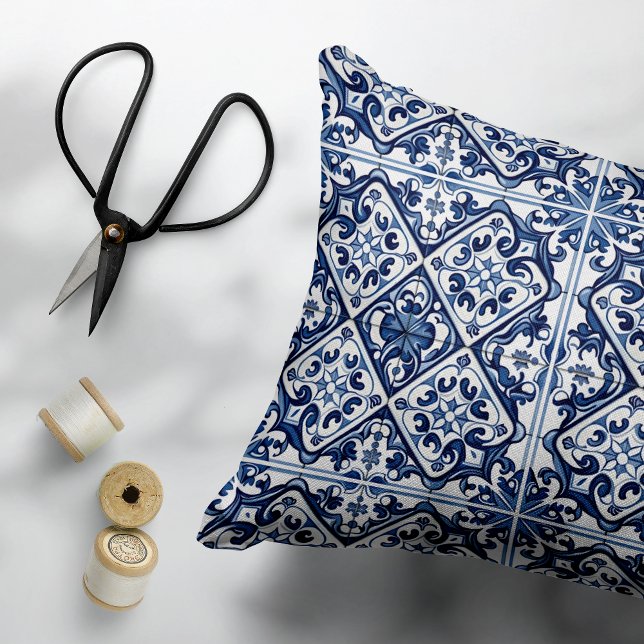 Mediterranean Tiles, Portugal, Azulejo, Majolica Prydnadskudde (Skapare uppladdad)