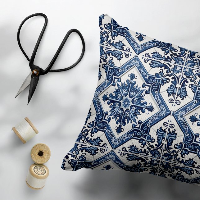 Mediterranean Tiles, Portugal, Azulejo, Majolica Prydnadskudde (Skapare uppladdad)
