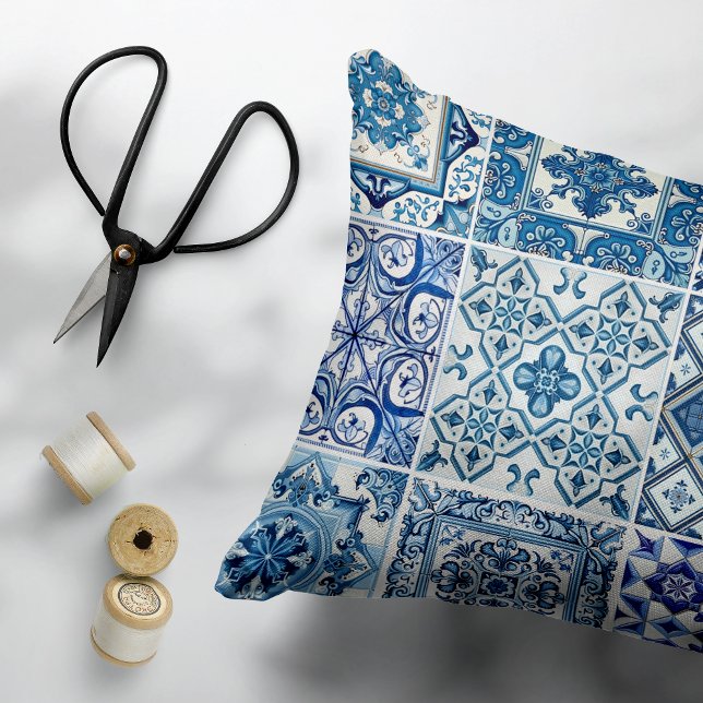 Mediterranean Tiles, Portugal, Azulejo, Majolica Prydnadskudde (Skapare uppladdad)