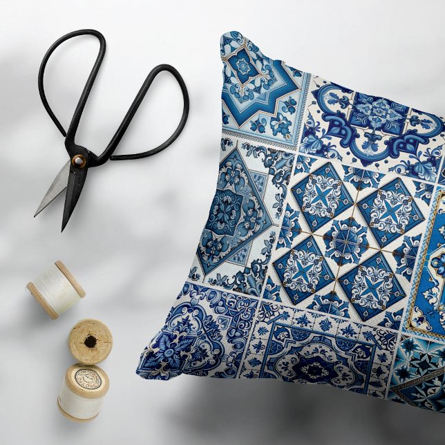Mediterranean Tiles, Portugal, Azulejo, Majolica Prydnadskudde (Skapare uppladdad)