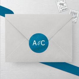 Medium Blå himmel Snowy Monogram Bröllop Runt Klistermärke